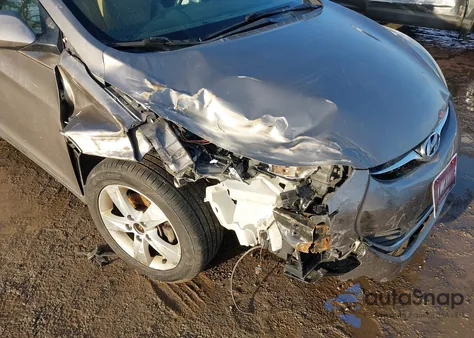 2013 Hyundai Elantra Gls z USA, uszkodzony, nr VIN 5NPDH4AE5DH303652